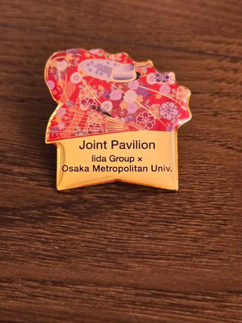 大阪万博 飯田グループパビリオン ピンバッジ - メルカリ