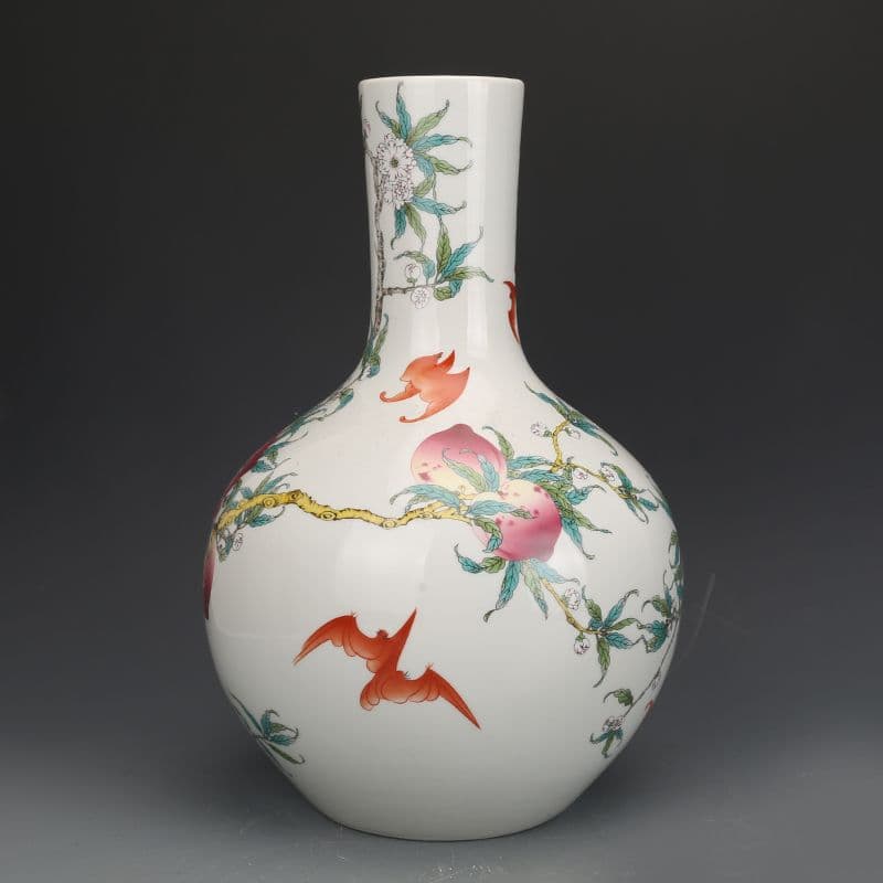 清乾隆粉彩福寿九桃天球瓶 景徳鎮 陶磁器 装飾品 現代