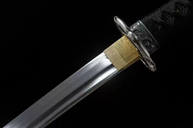 【天筰軍刀】古兵器 武具 刀装具 日本刀　模造刀 居合刀 武士道 鑑賞用 美術刀