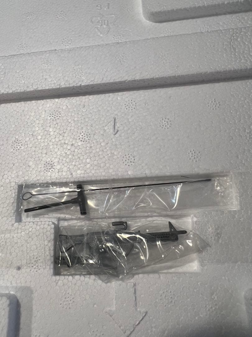 ミリタリ　ハマー　コマンド　1／18スケール　Thunder trac