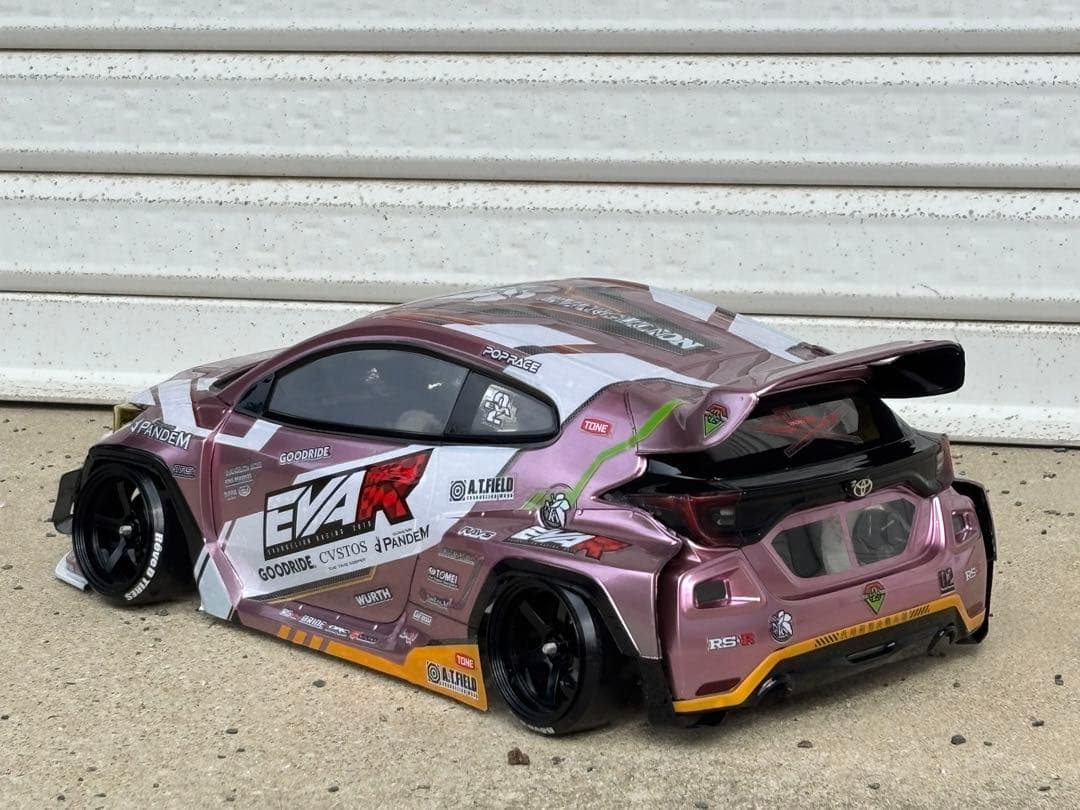 ラジドリボディ アディクション　grヤリス エヴァンゲリオン仕様　塗装済未走行