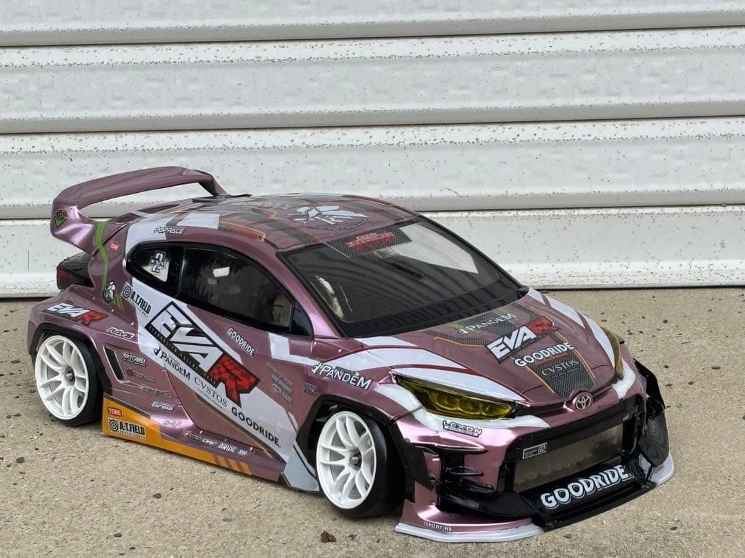 ラジドリボディ アディクション　grヤリス エヴァンゲリオン仕様　塗装済未走行