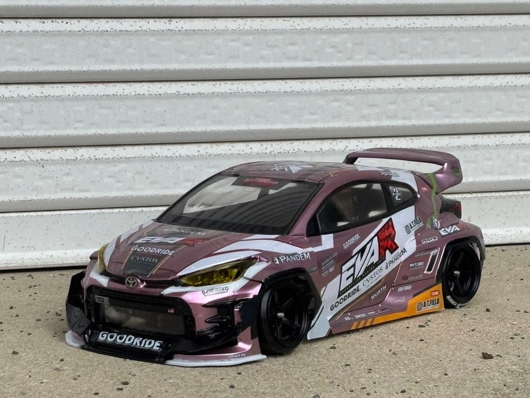 ラジドリボディ アディクション　grヤリス エヴァンゲリオン仕様　塗装済未走行