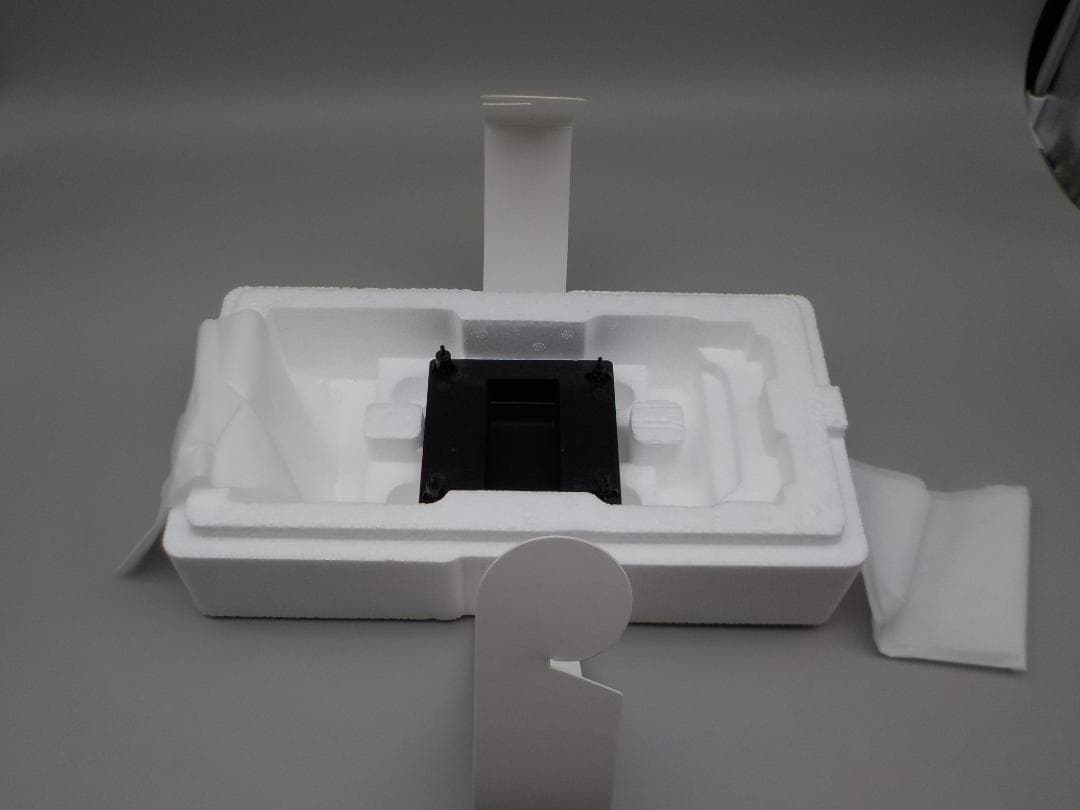 De Tomaso Pnantera L red 1/18 ミニカー