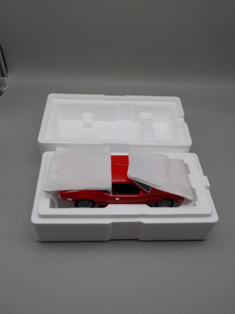 De Tomaso Pnantera L red 1/18 ミニカー