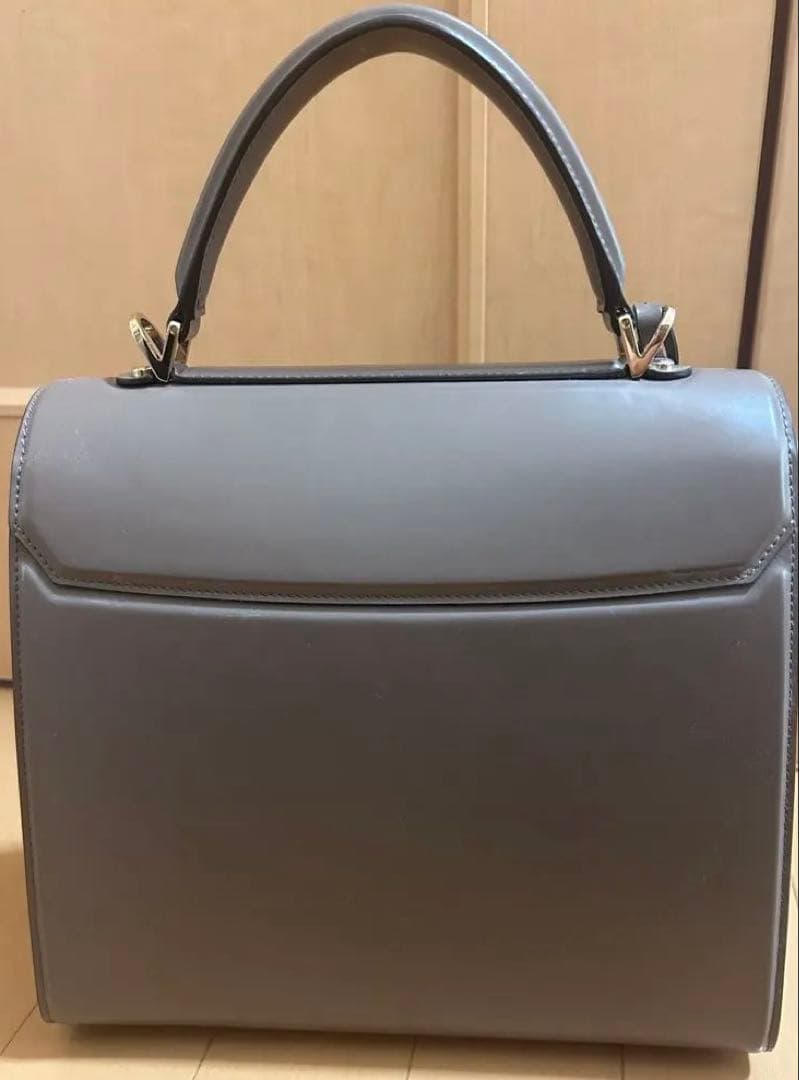 チャンミカ様【希少美品】Ferragamo Boxyz ラージ フェラガモ