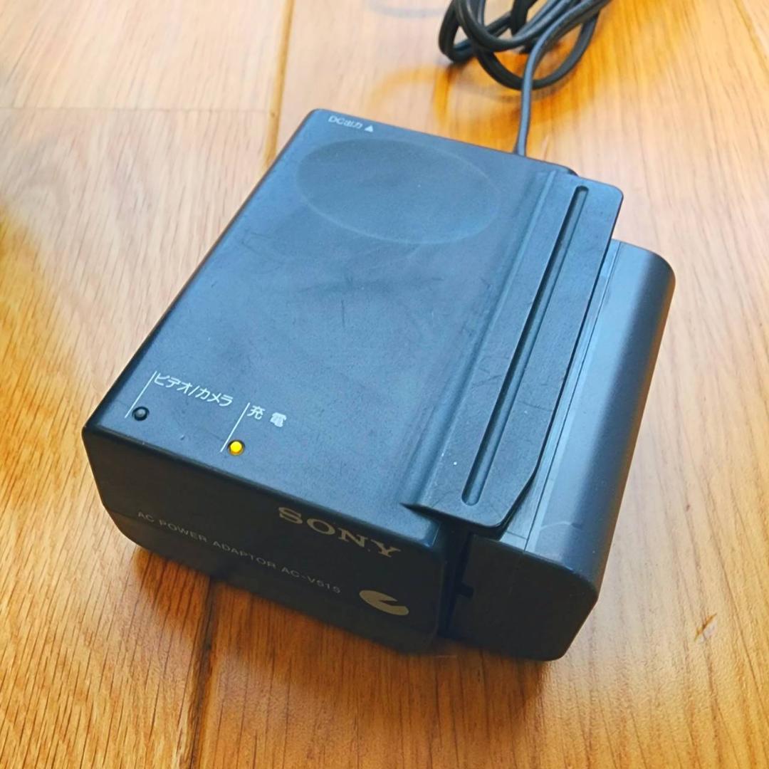 【動作確認済】高画質 Hi8 SONY ビデオカメラ CCD-TR3 セット