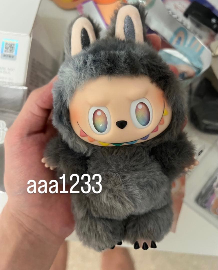 ラブブLABUBU Big into Energy 正規品 シークレット ID