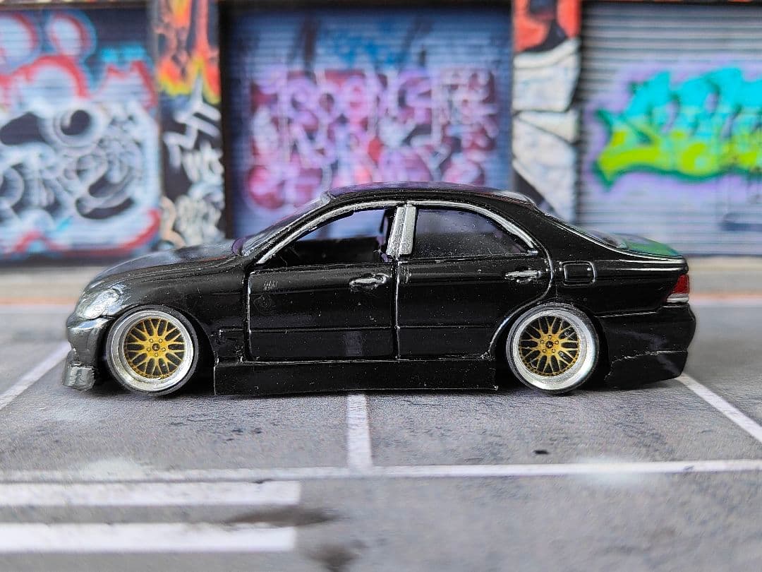 トミカ改造 トヨタ ゼロクラウンエアロ 廃盤VIP ☆深リム ホットウィール