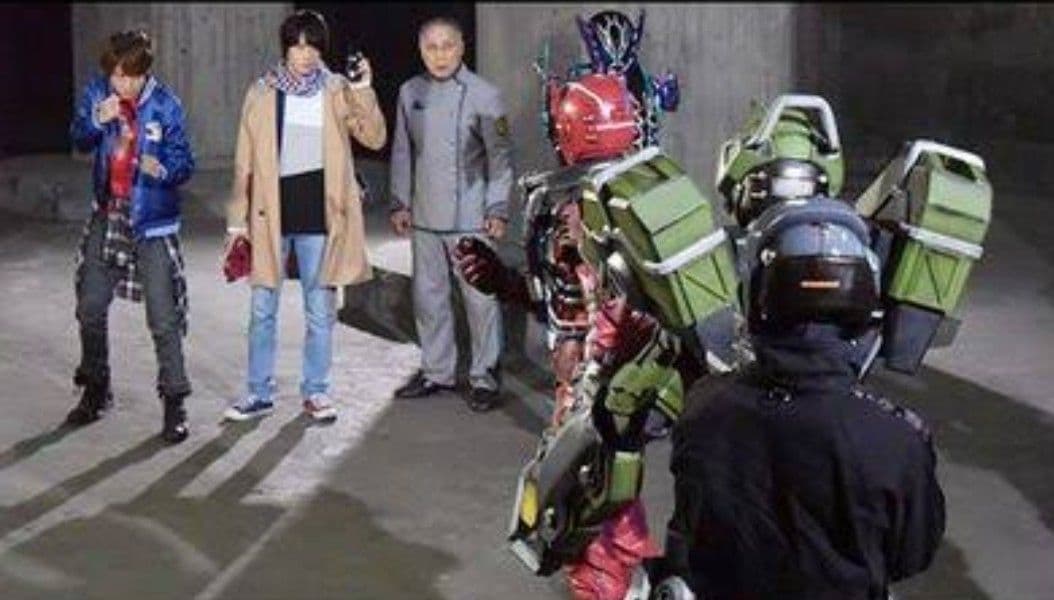 【希少価値】　桐生戦兎　着用　衣装　同型モデル　色違い　Mサイズ