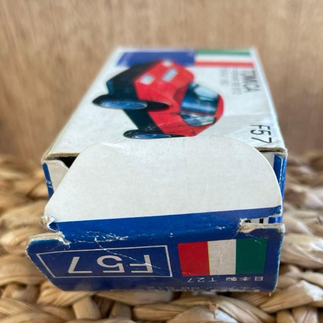 〈トミカ〉F57 フェラーリ　FERRARI BB 512 ミニカー