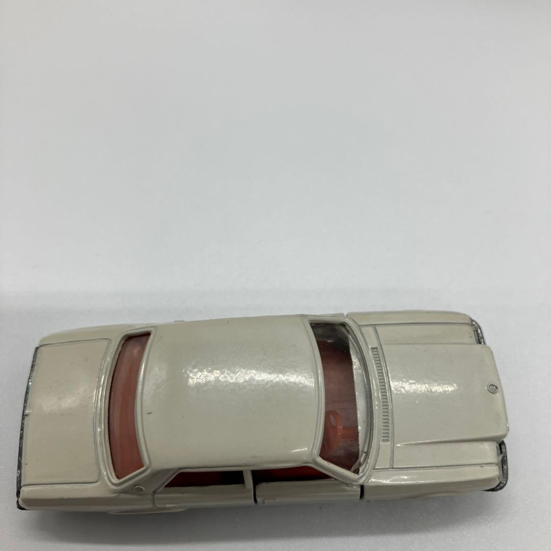 黒箱日本製トミカ　トヨタセンチュリー