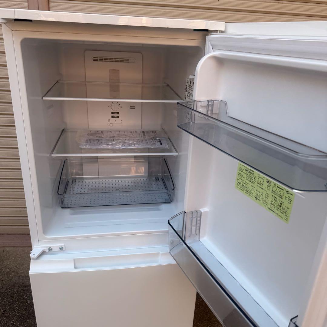 ★ 極美品 女性オーナー シャープ 冷蔵庫 SJ-D15HJ-W 152L