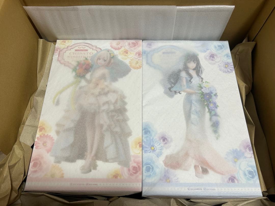 リコリス・リコイル　千束 & たきな ウェディングドレス フィギュア　特典付き 笑顔の千束とおすまし顔のたきなが可愛い！『リコリス・リコイル