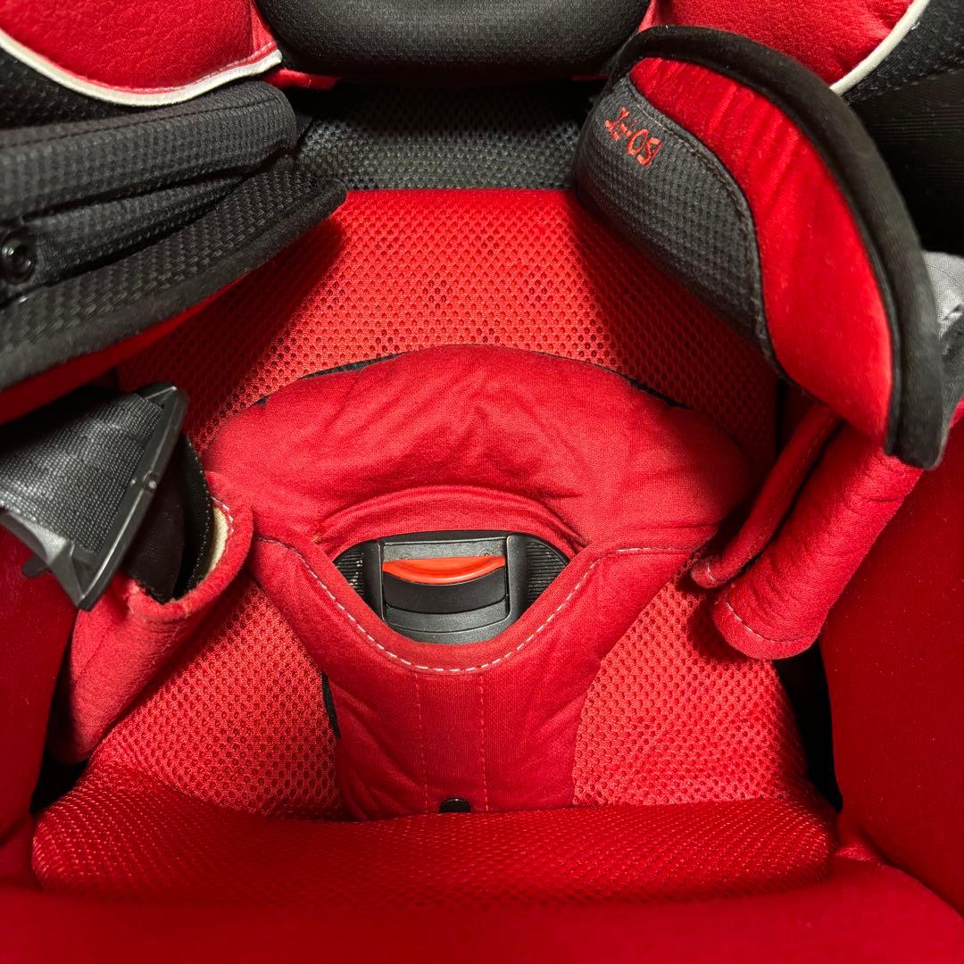 コンビ　チャイルドシート ネルーム ISOFIX エッグショック 新生児 レッド