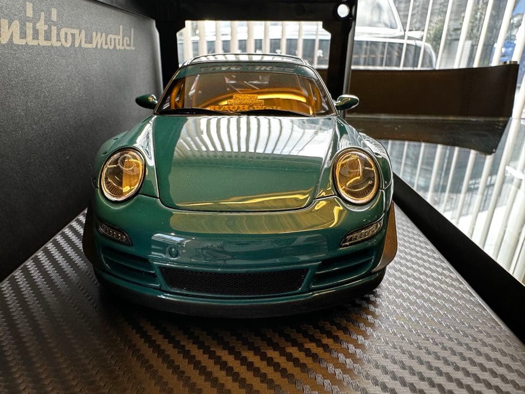 RWB997 ignition Model 1/18 ターコイズ