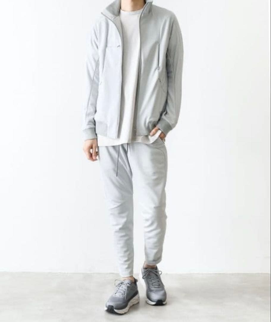 ATTACHMENT TECHNICALTRACKJACKET サイズ3