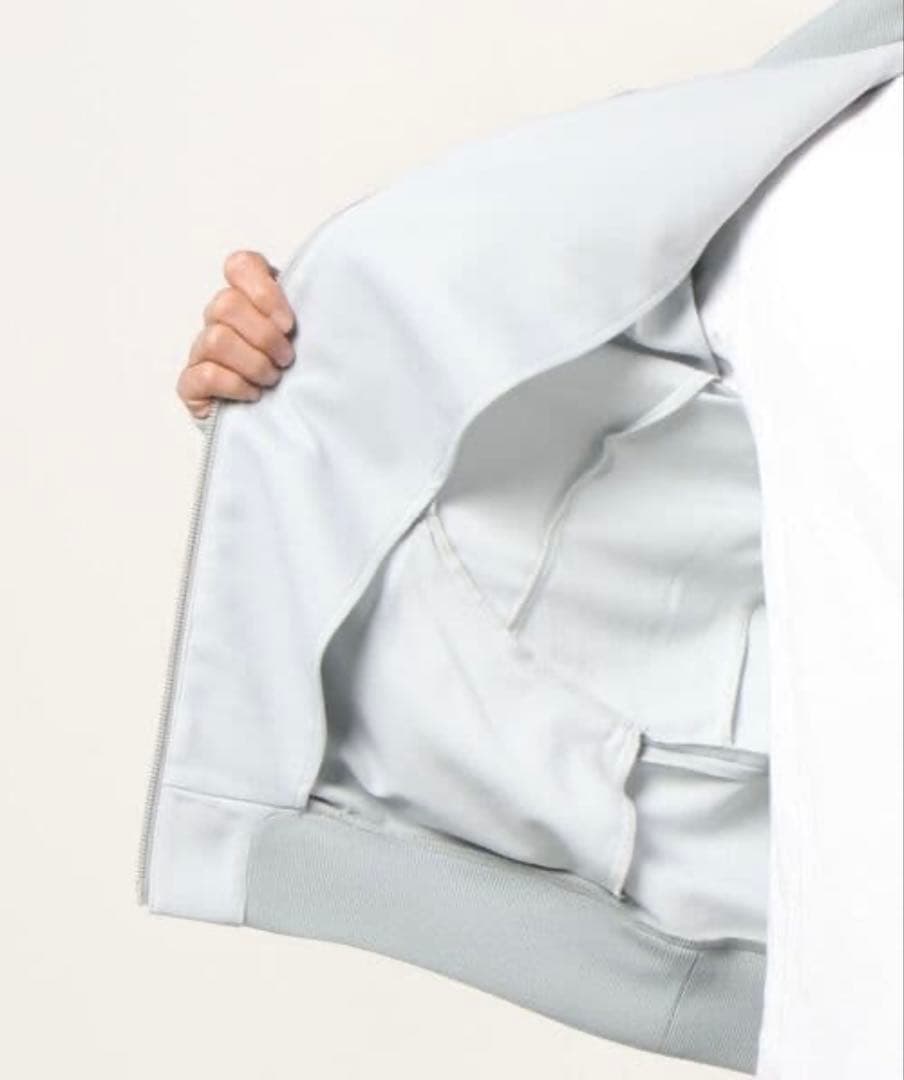 ATTACHMENT TECHNICALTRACKJACKET サイズ3