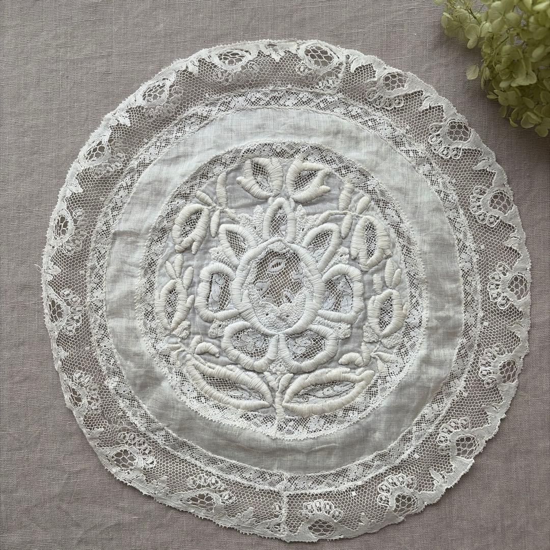 フランスアンティーク リネン手刺繍ドイリー ホワイトワーク／カットワークレース フランスアンティーク リネン手刺繍ドイリー ホワイトワーク／カット