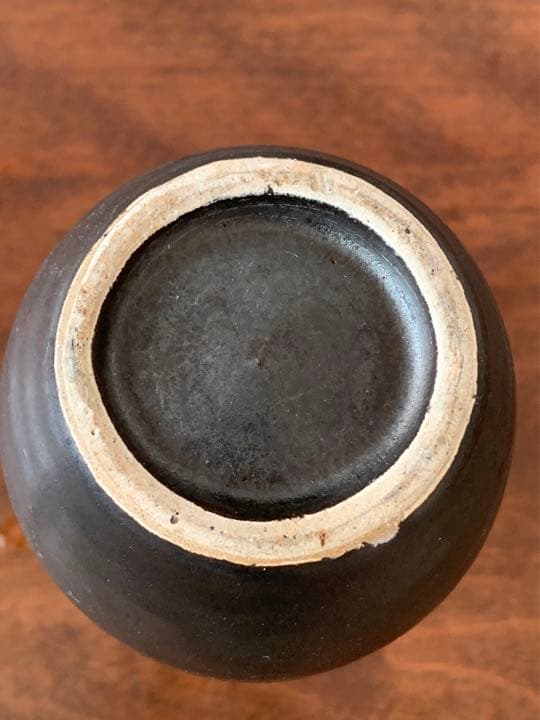 人間国宝 金城次郎初期 昭和時代 呉須絵二彩線刻魚船紋