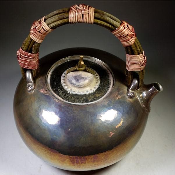 純銀製 三木造 槌目砲口 虹色 平寶珠形湯沸