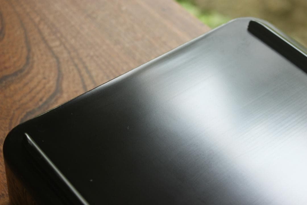 極小保管キズ有！端正な内朱黒漆に優美な菊沈金の映える輪島塗二段重（検重箱お重重箱