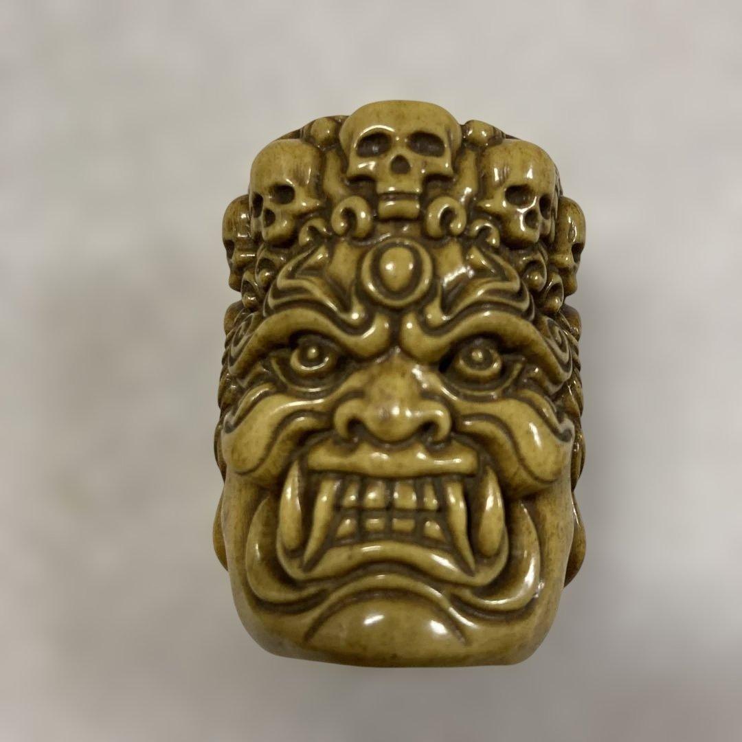 骨製　鬼面彫刻　置物　根付 骨製 鬼面彫刻 置物 根付 - メルカリ