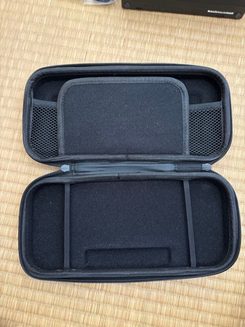 ニンテンドースイッチ 本体 Nintendo Switch ケース、フィルムつき