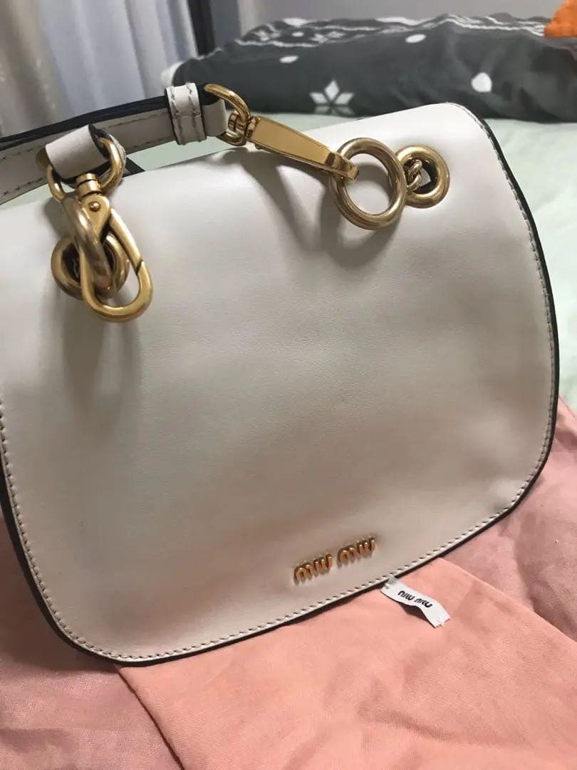 MIU MIU ダリア ショルダーバッグ ***年末値下げ限定***