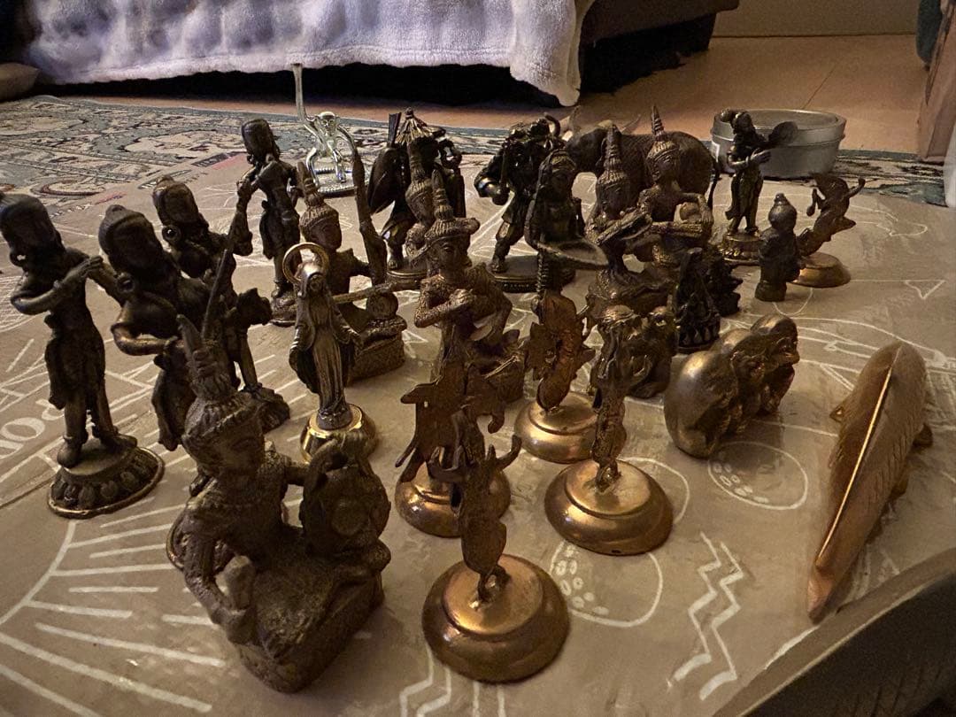 真鍮製 置物 インテリア 色んなお着物（3.23kg）