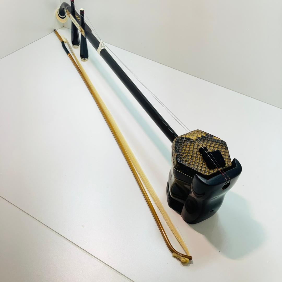 極美品　蘇州　二胡　紅木　精品　万菊根制　付属品多数　蛇皮　ケース　弓