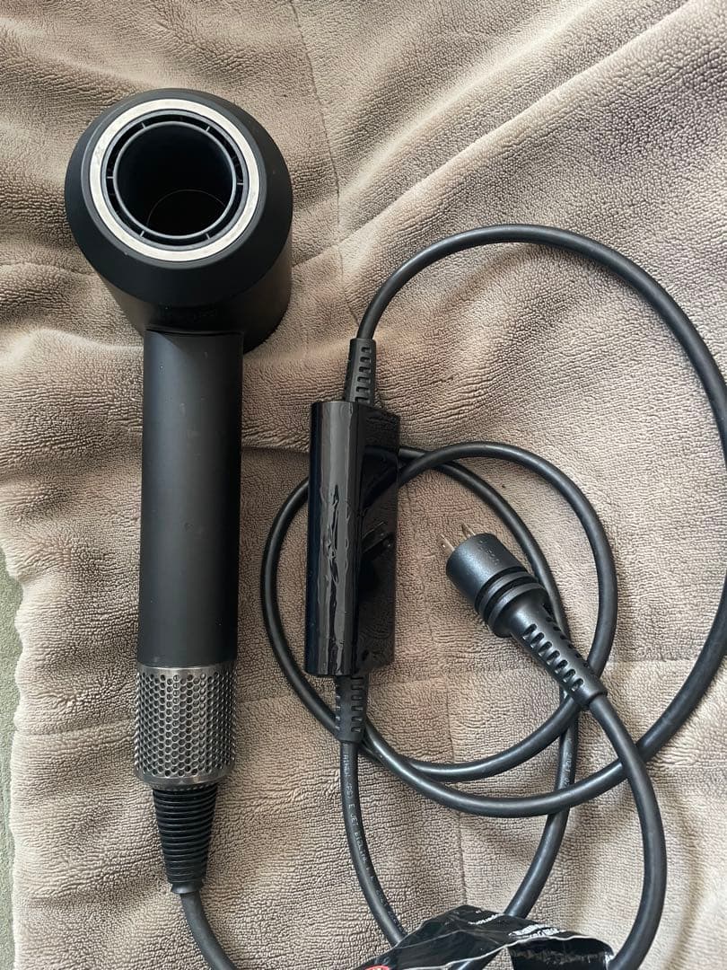 ダイソン　ヘアードライヤー　HD08 dyson