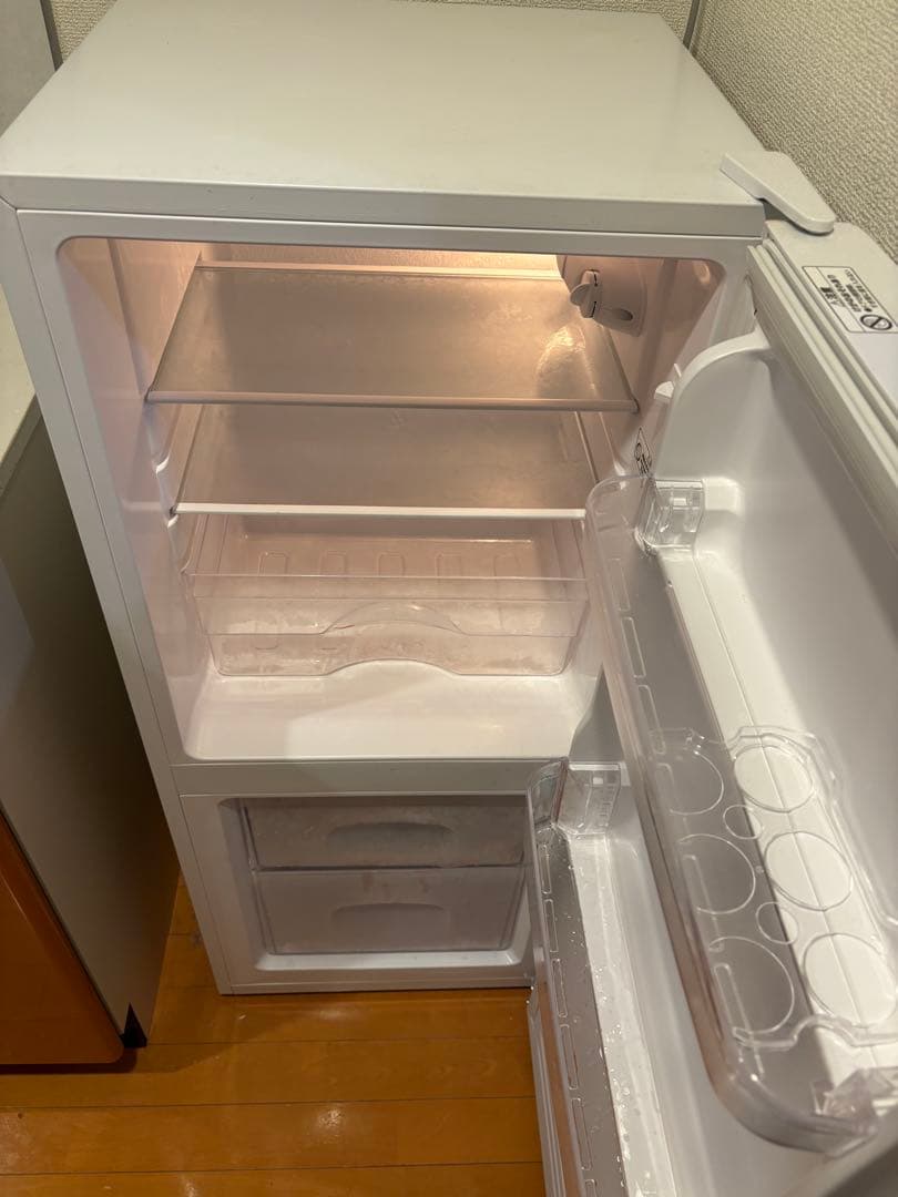 【急ぎのため格安・送料込み・美品】ホワイト 2ドア冷蔵庫 スタンド式