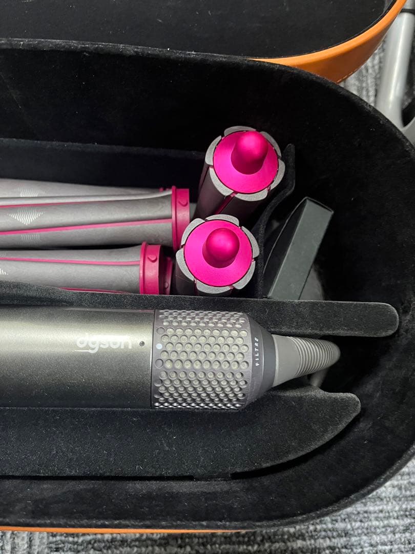 小*春様 Dyson Airwrap ドライヤー