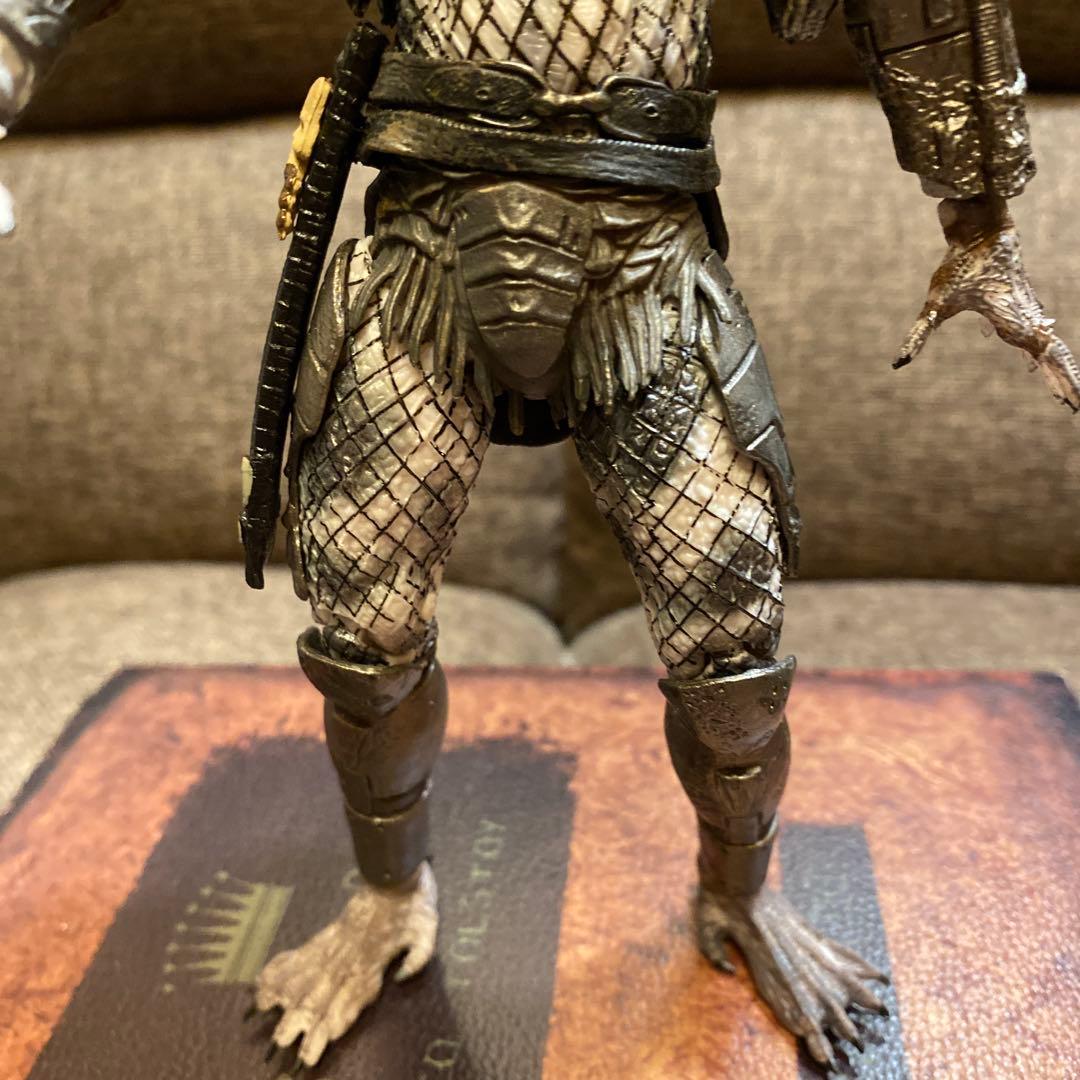 最終価格　美品レア　NECA アルティメットエルダープレデター7インチ　開封済み