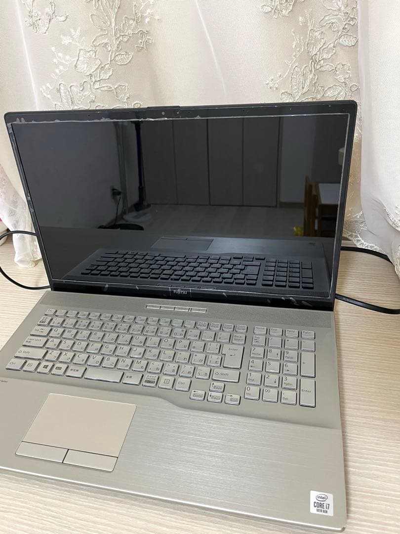 富士通LIFEBOOK FMVN90E2G