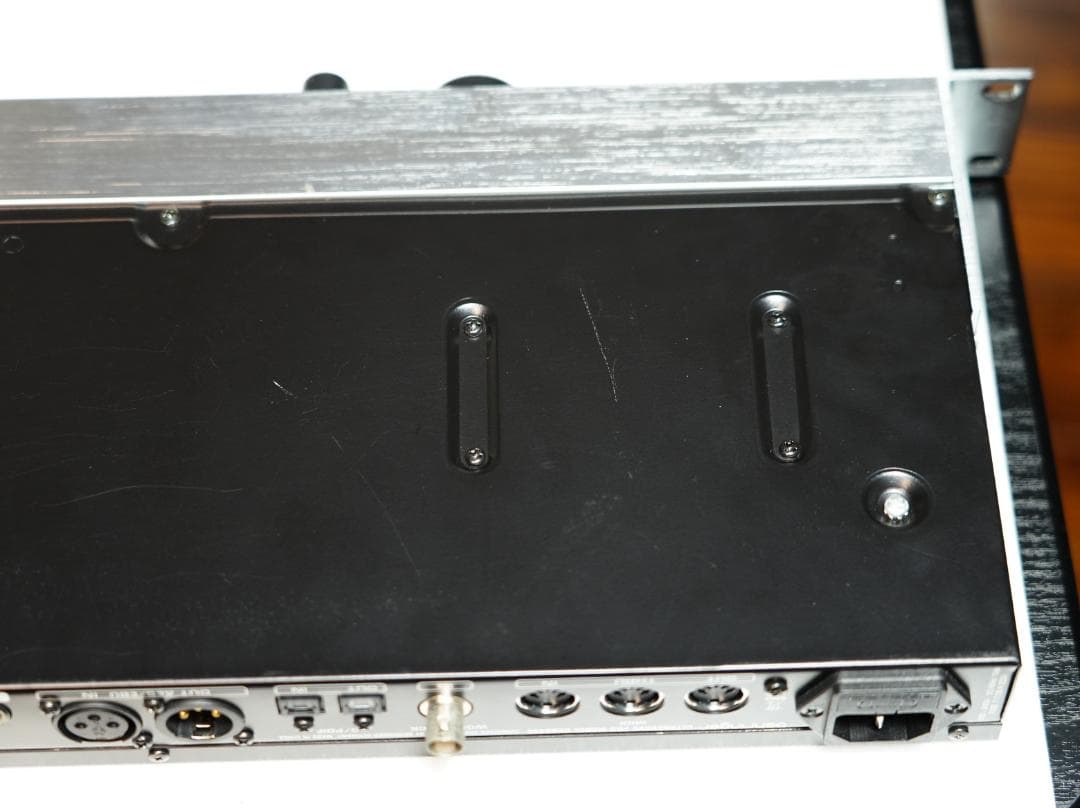 べリンガーULTRACURVE PRO 　DEQ2496マイク付き