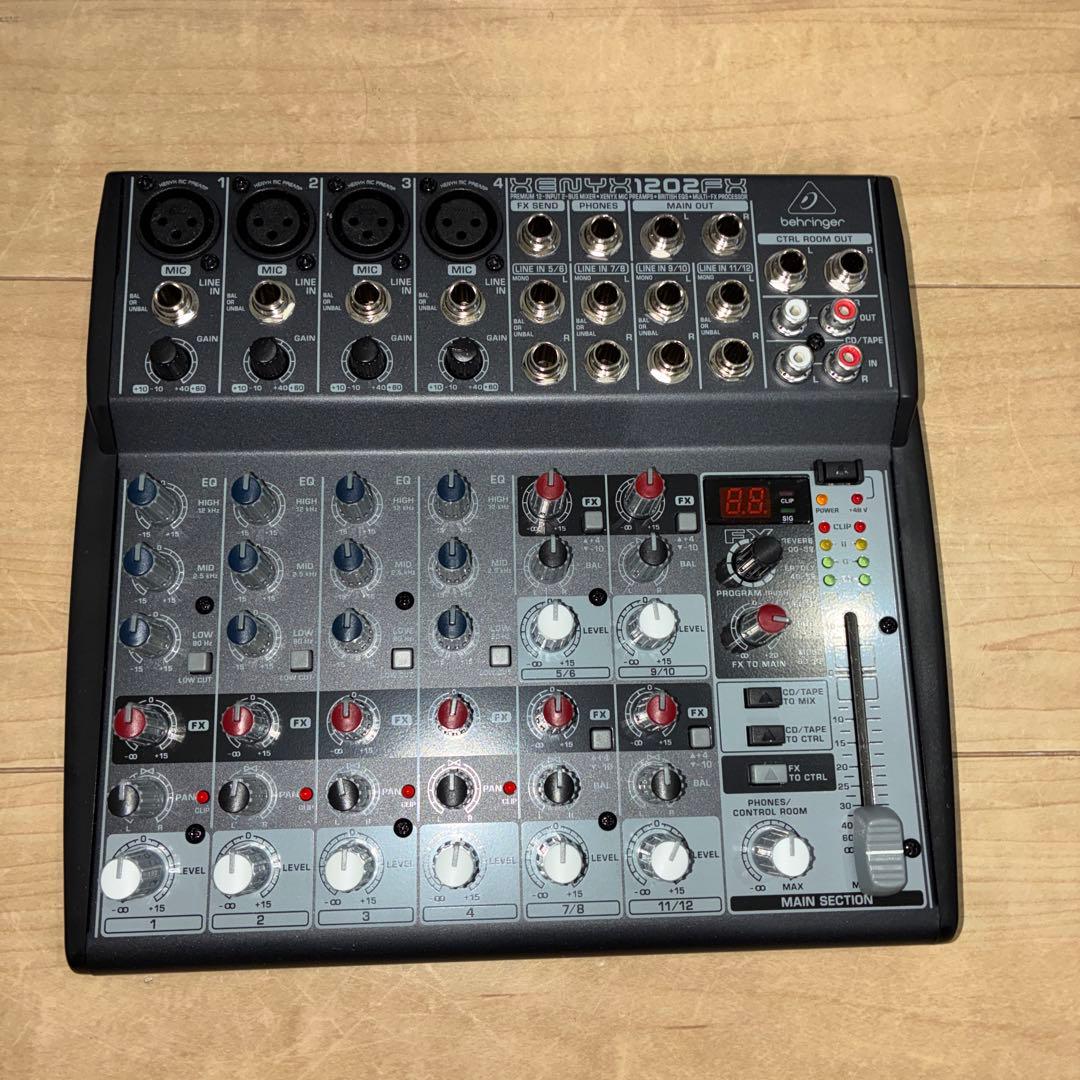 ほぼ新品　Behringer XENYX 1202FX アナログミキサー