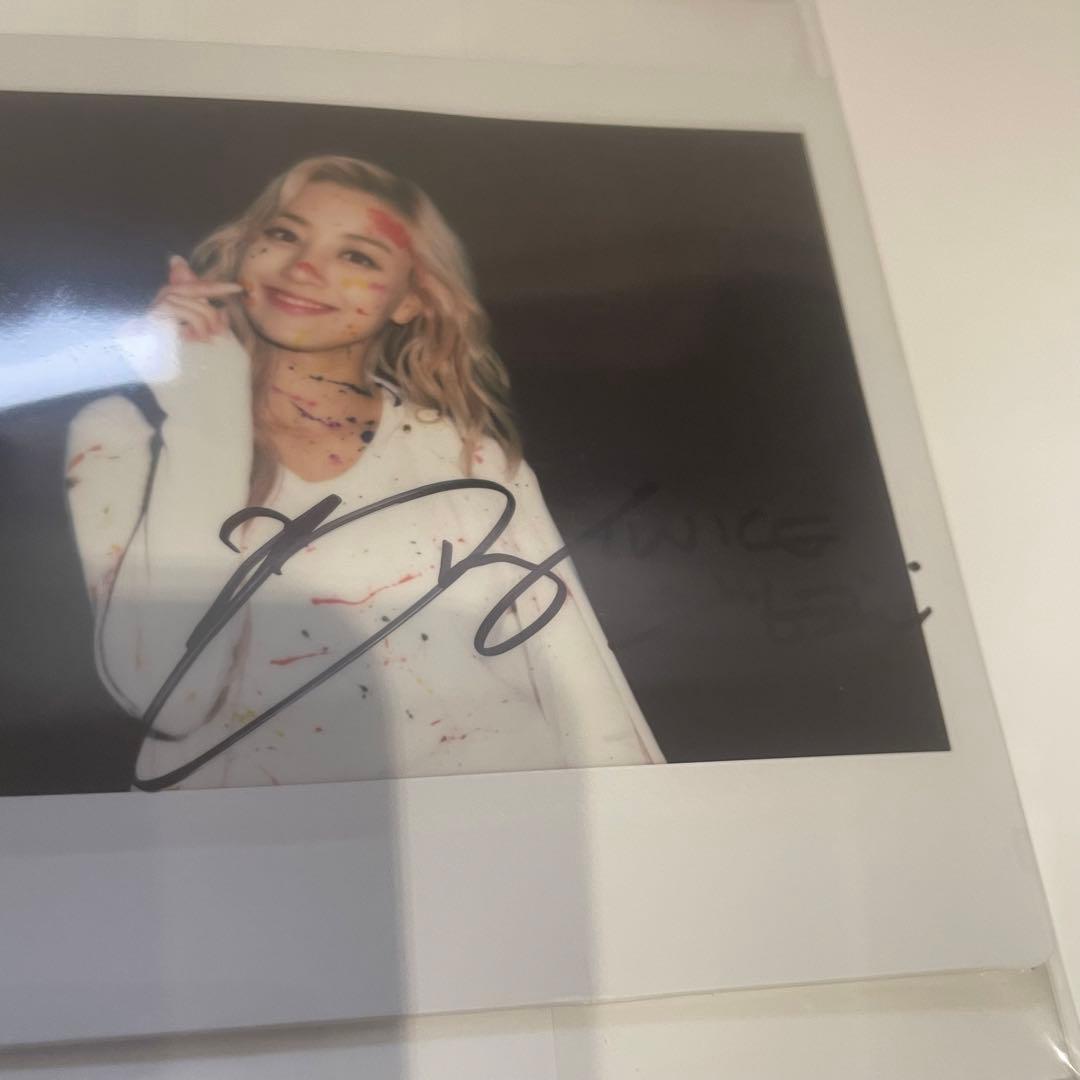 TWICE ジヒョ 直筆サイン入りチェキ