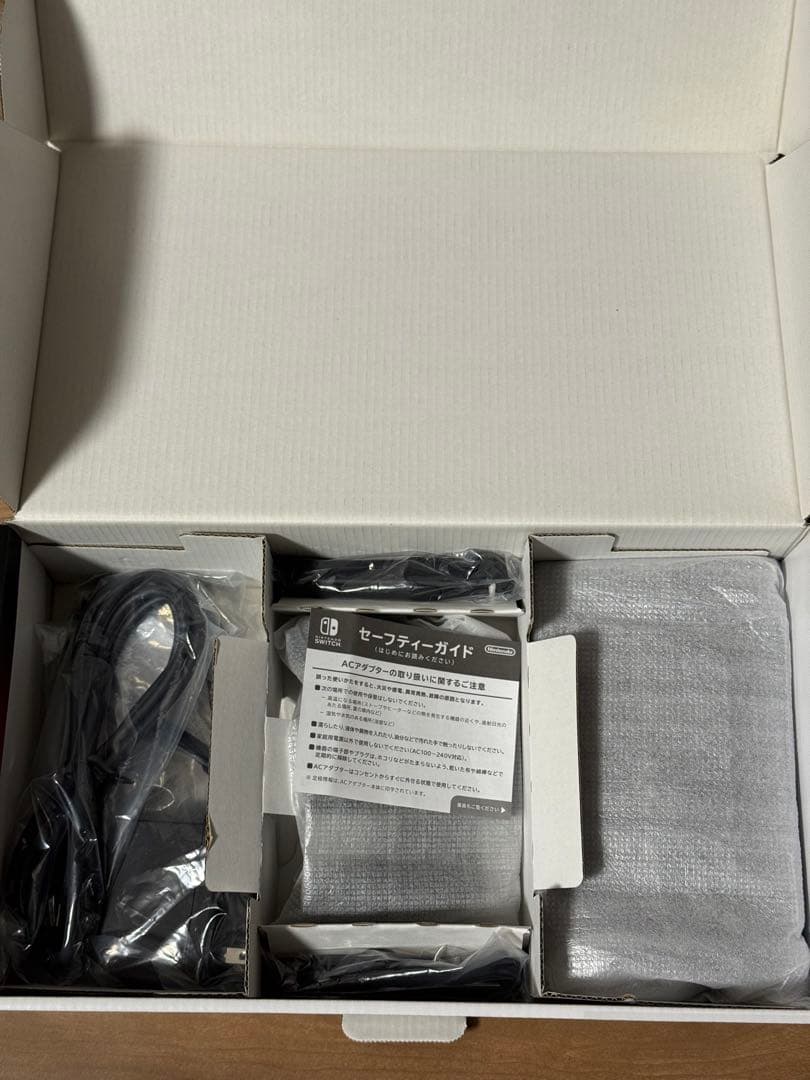 Nintendo switch バッテリー強化モデル