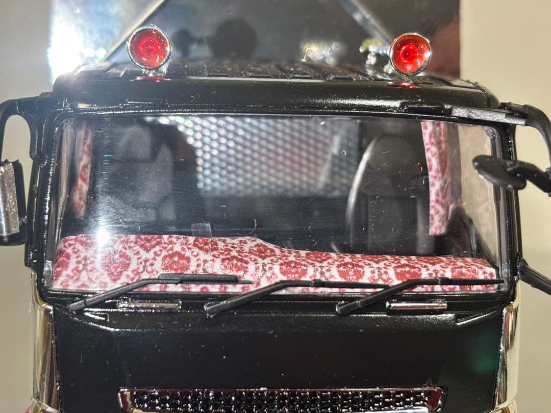 1/32 デコトラプラモデル スーパーグレート 4軸低床 冷凍ウイング 完成