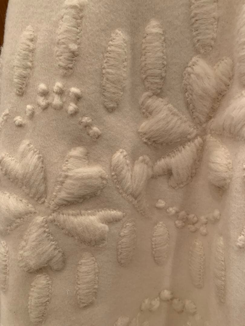 エルマンノシェルビーノ　40 刺繍ホワイトフレアスカート