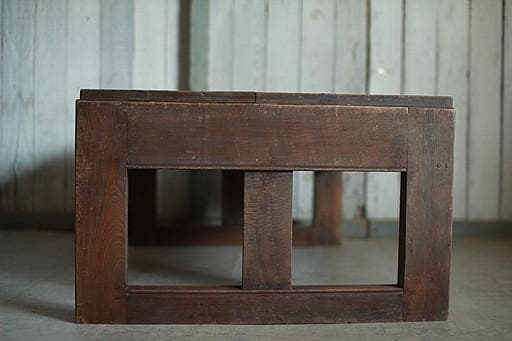 古く味のある木製の机 引き出し2杯 ローテーブル 作業台 古家具