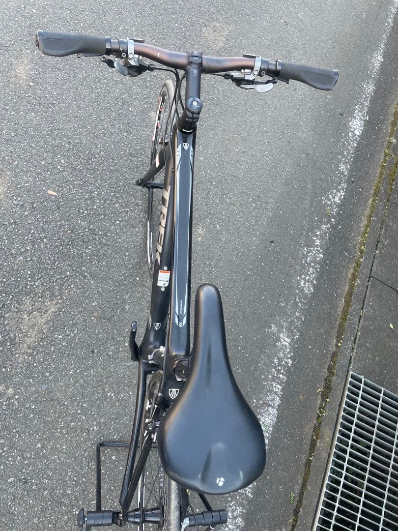 クロスバイク TREK 7.7FX カーボン