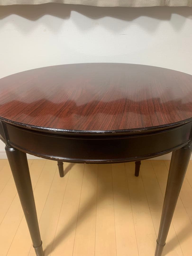 ラウンドテーブル　ダークブラウン 円形ダイニングテーブル　アンティーク