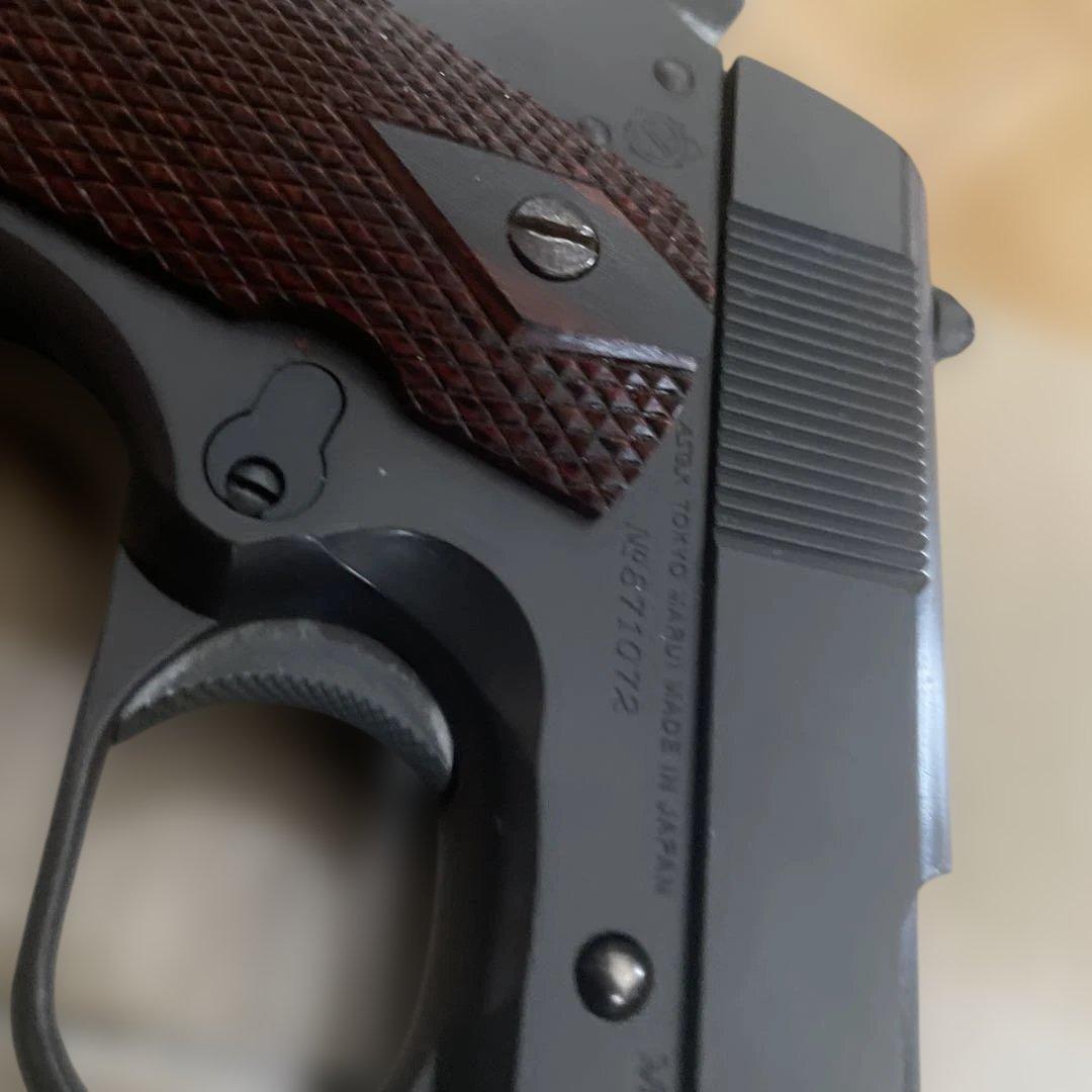 1911スタイルガスガン 木製グリップ日本製プラスチック製品