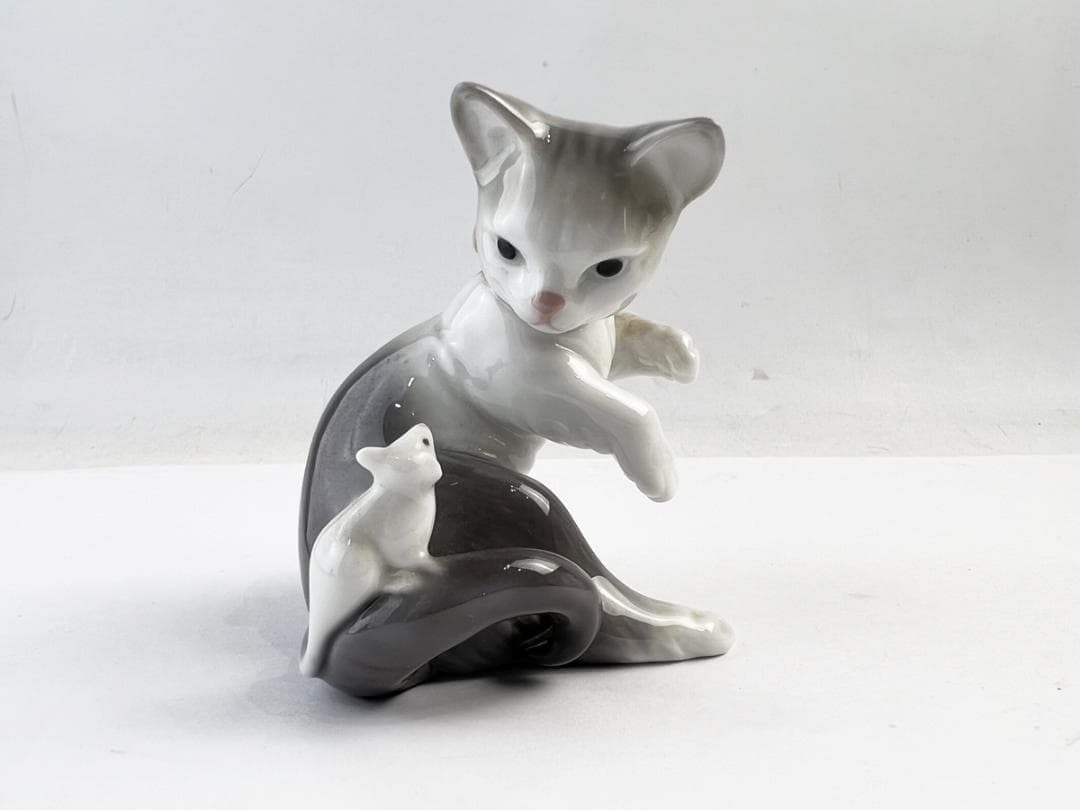 美品　LLADRO リヤドロ ネコとネズミ 陶器人形 フィギュリン インテリア LLADRO（リヤドロ） フィギュリン 『Cat and mouse（驚いた仔猫ちゃん