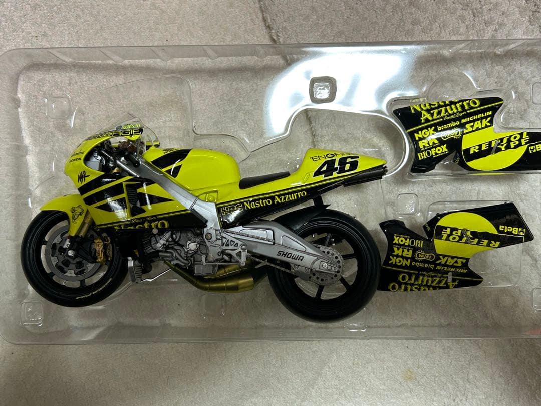 ミニチャンプス1/12Honda NSR 500 バレンチッーロッシ - メルカリ