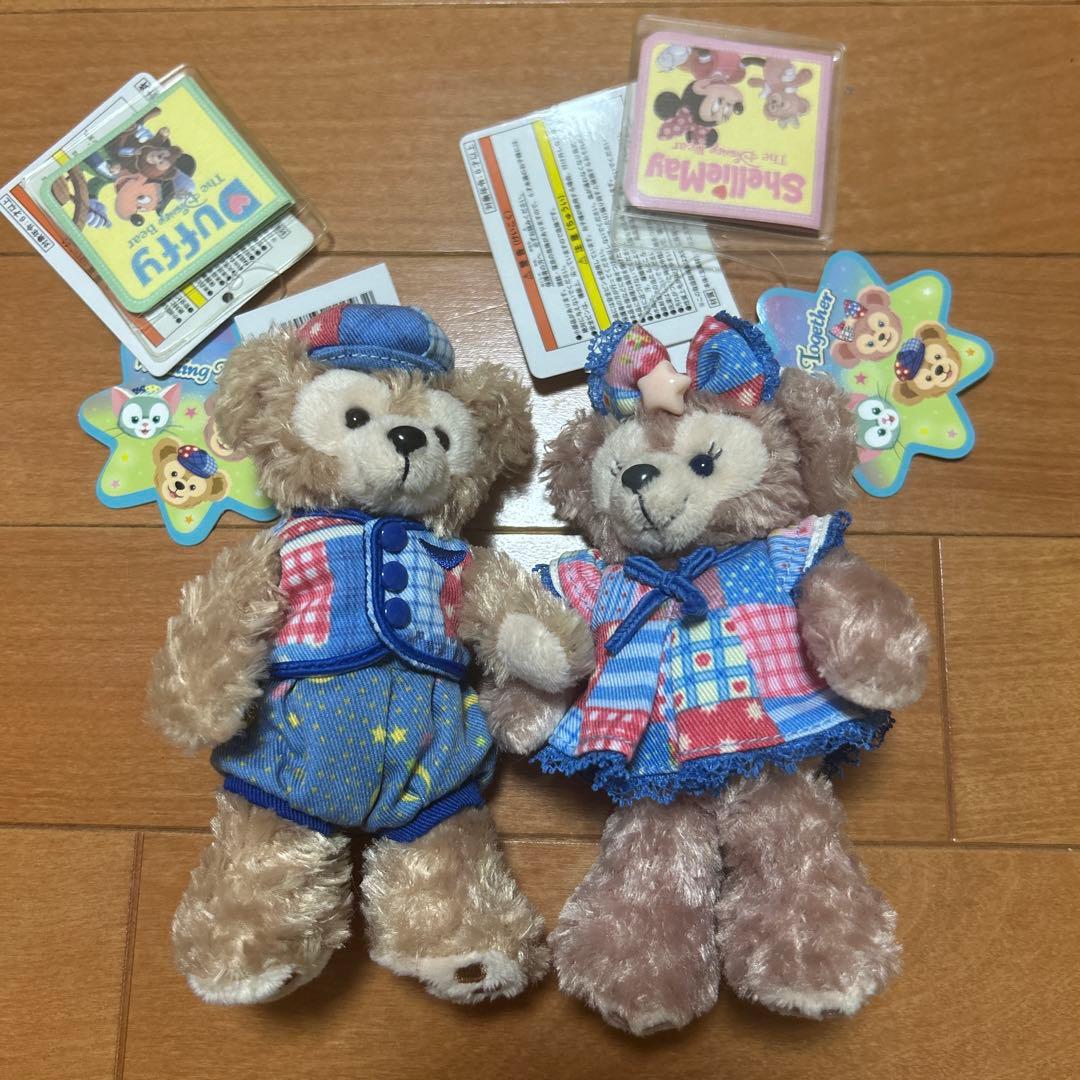 顔厳選 ディズニー 15周年 ダッフィー シェリーメイ ぬいぐるみバッジ