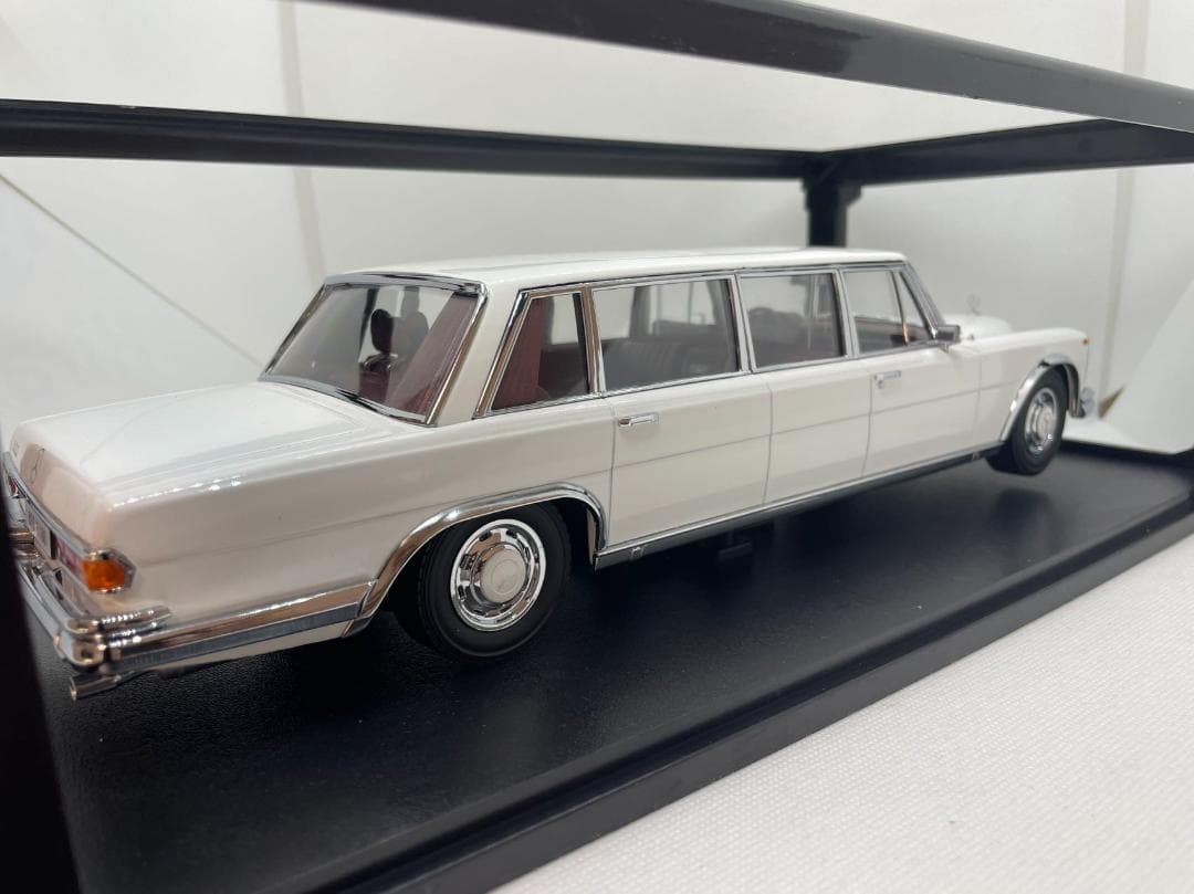 101-017 KK 1/18 メルセデスベンツ プルマン 600 W100